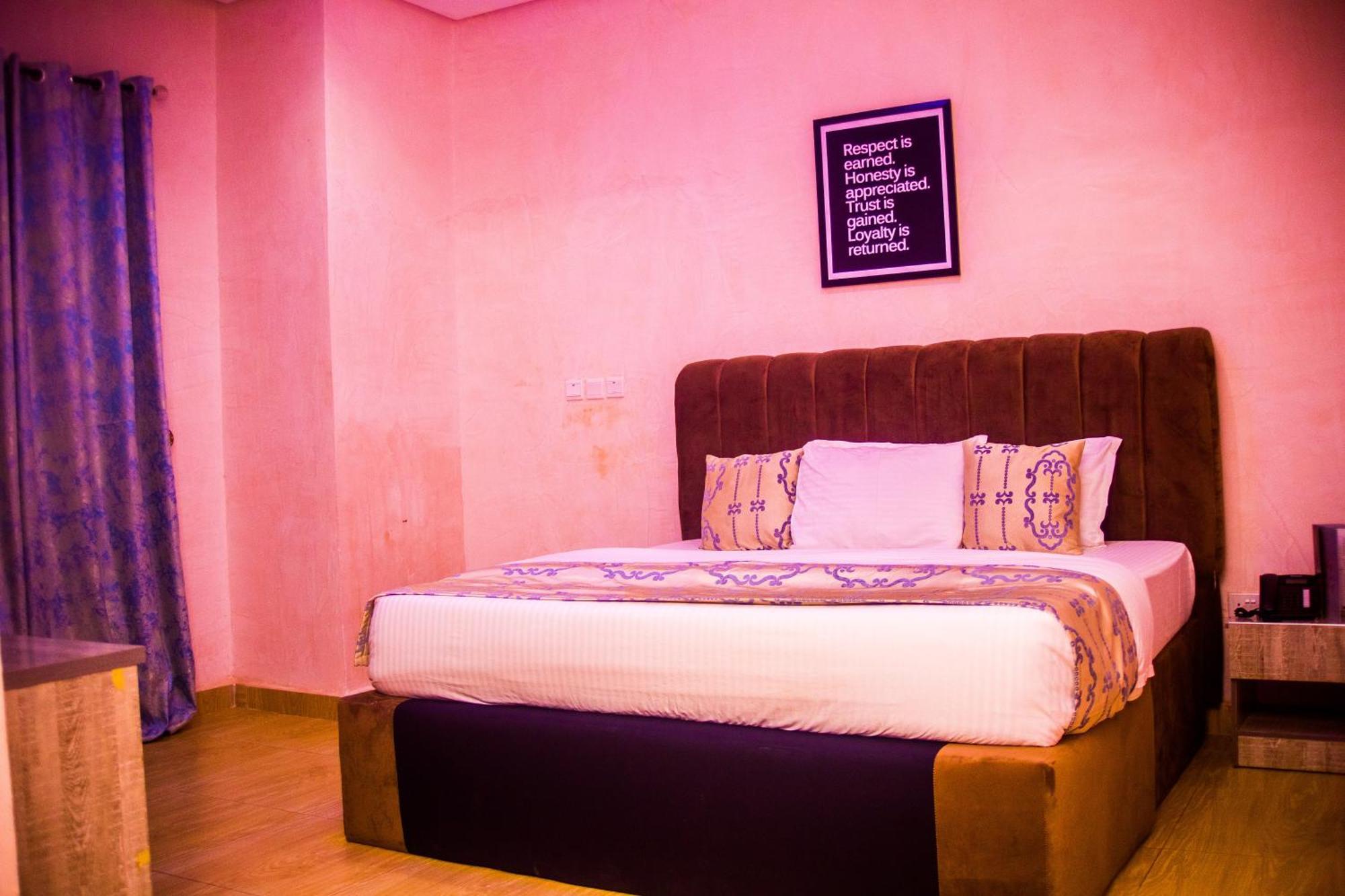 Vibes Suites Kaba Exterior foto