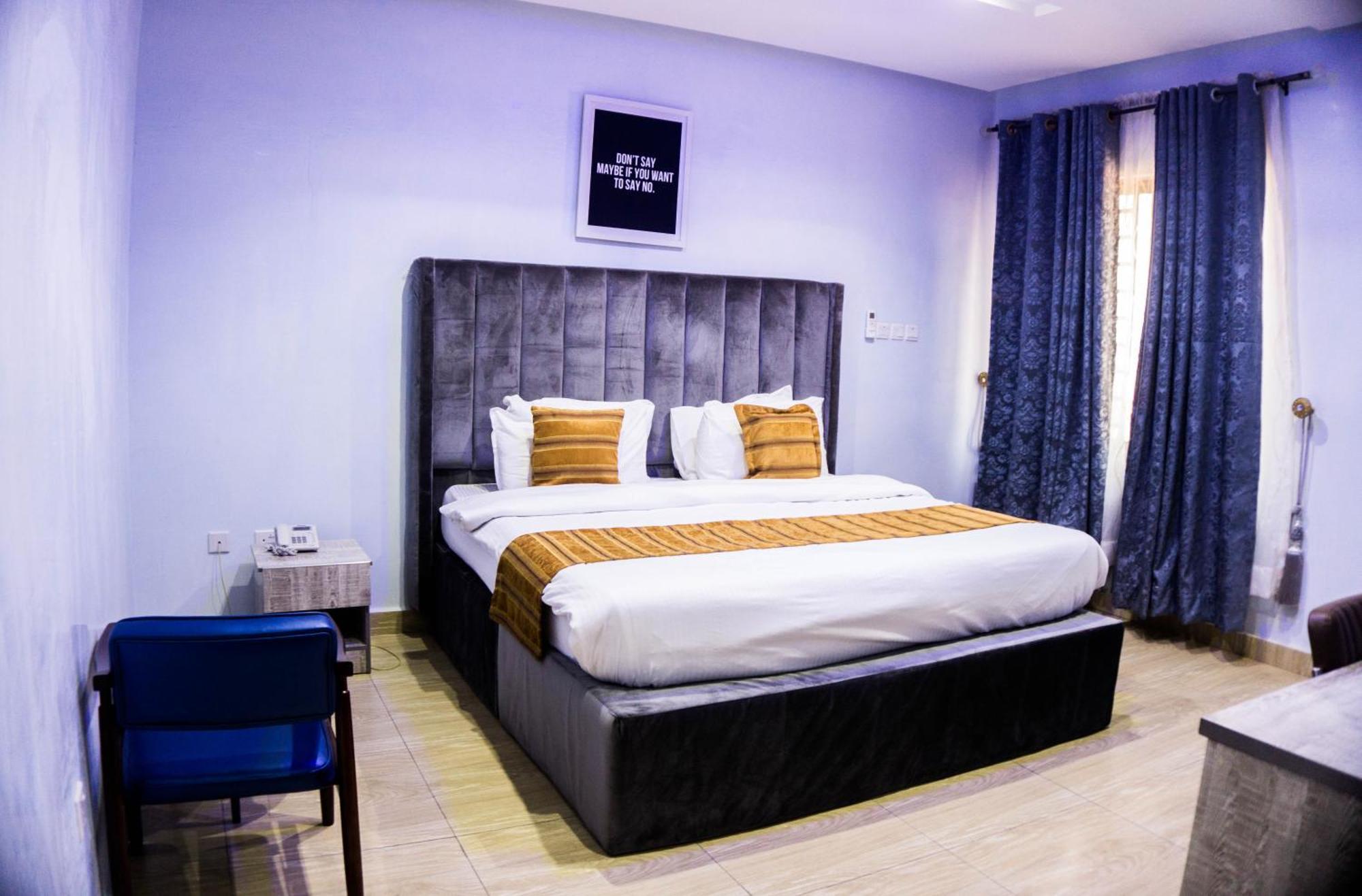 Vibes Suites Kaba Exterior foto