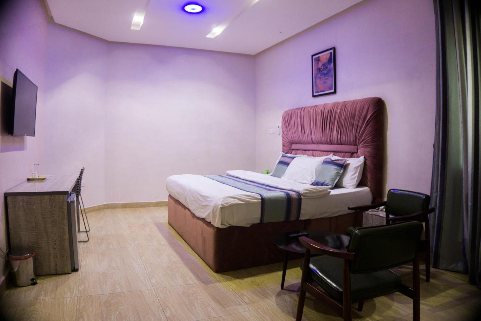 Vibes Suites Kaba Exterior foto