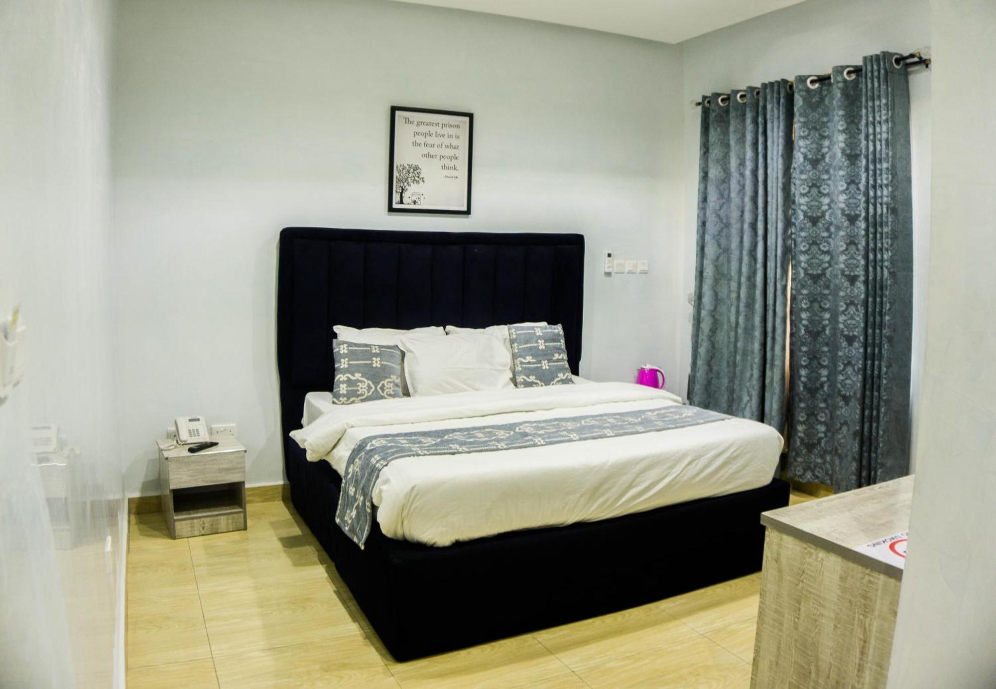 Vibes Suites Kaba Exterior foto